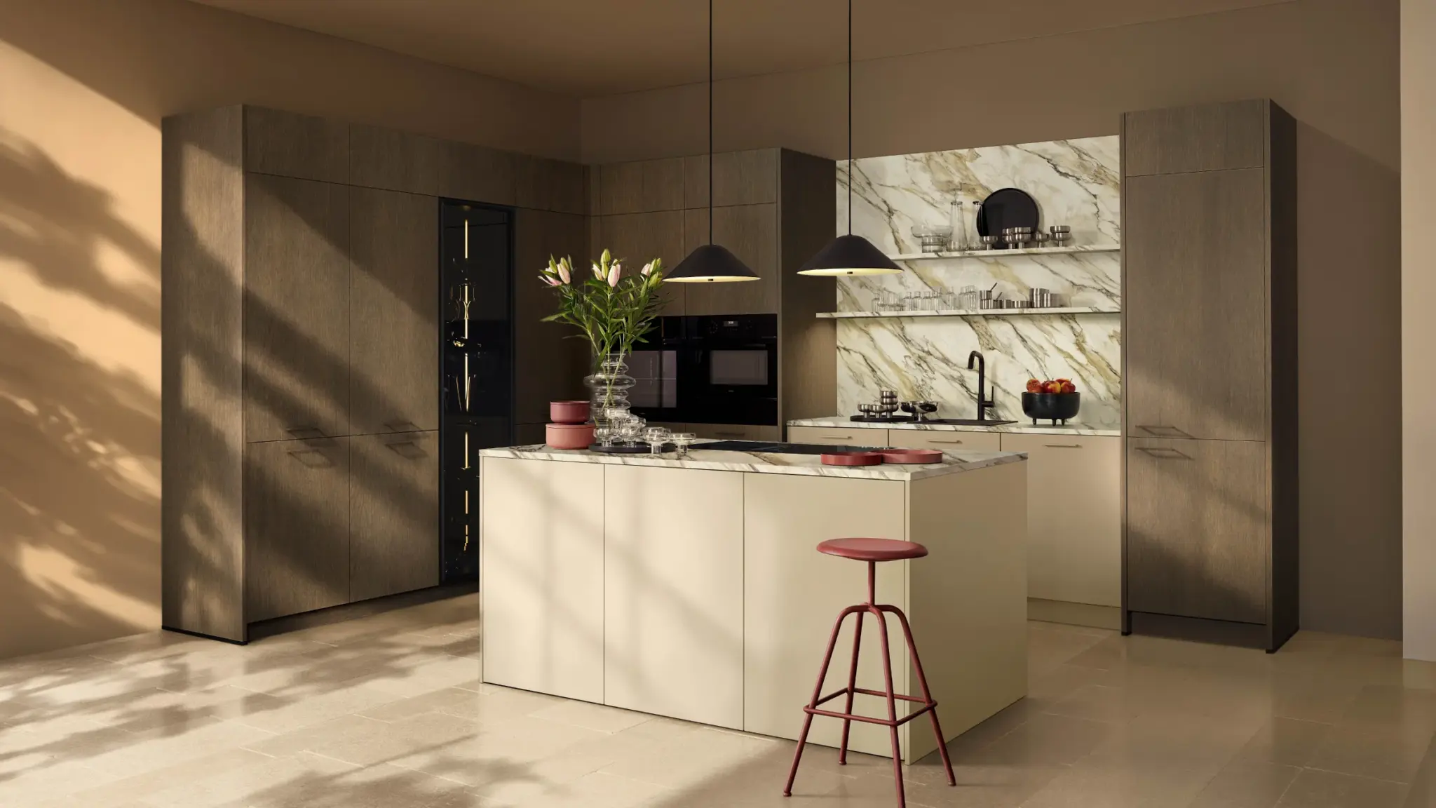 Nolte Inselküche PRIMO Eiche Chocolate mit SOFT LACK Greige und Marmor Palazzo